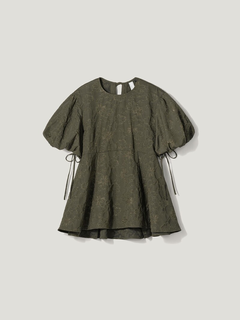 氣球袖長版上衣，NT$990