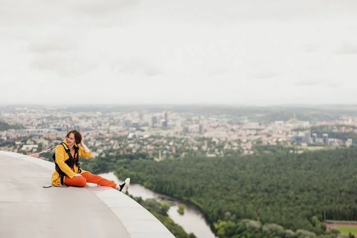 ▲電視塔高空邊緣漫步體驗。　圖：Go Vilnius（©Joana Suslaviciute）／提供