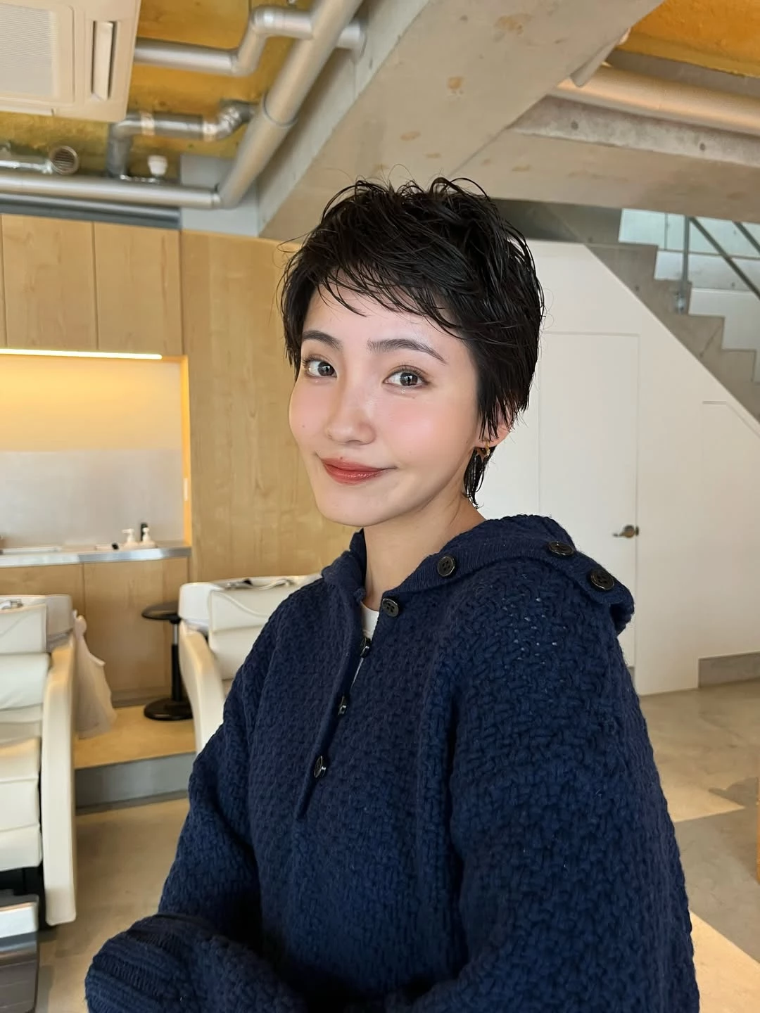 50歲減齡極短髮推薦:層次露眉