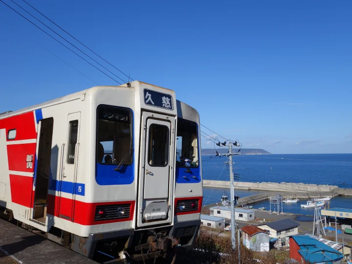▲搭乘「三陸鐵道」能夠飽覽無敵海景。　圖：向日遊／提供