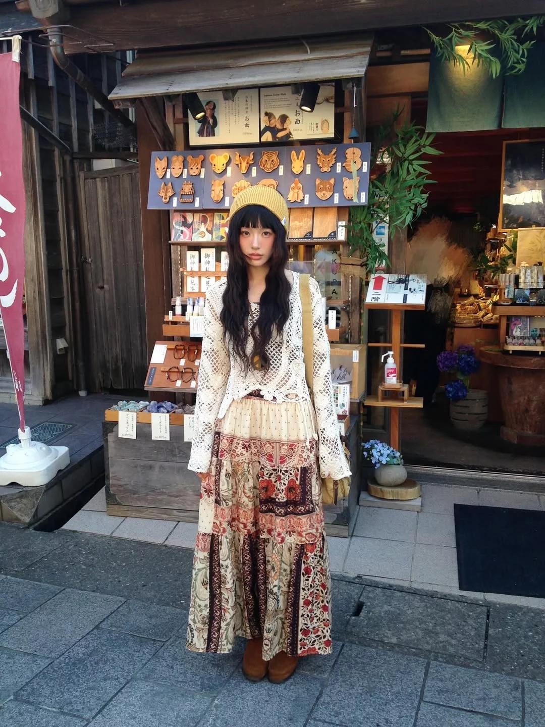 Avail 可以說是日本年輕人心中的平價流行服飾寶藏店!品牌主打「用親民價格買到最新流行」,店內除了基本服飾外,也經常推出動漫、插畫家或與網紅聯名合作