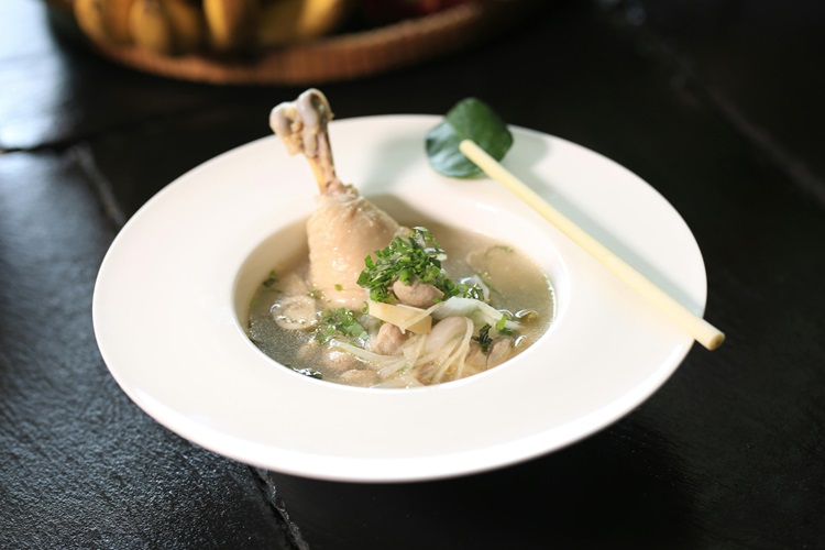 日常過敏食補活用「雞湯」