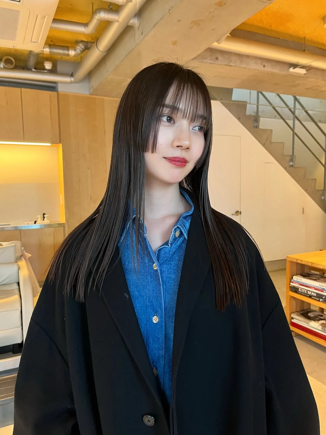 減齡黑直髮髮型推薦1:一刀公主切