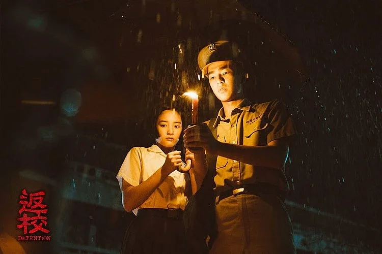 曾敬驊在 2019 年以電影《返校》出道,之後便以精準的挑片眼光,加上不斷精進的演技,短短幾年已成為台灣最熾手可熱的演員。