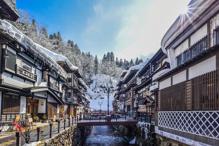 ▲冬日早晨的銀山溫泉，有冷冽寧靜的氛圍。　圖：太平洋旅行社／提供