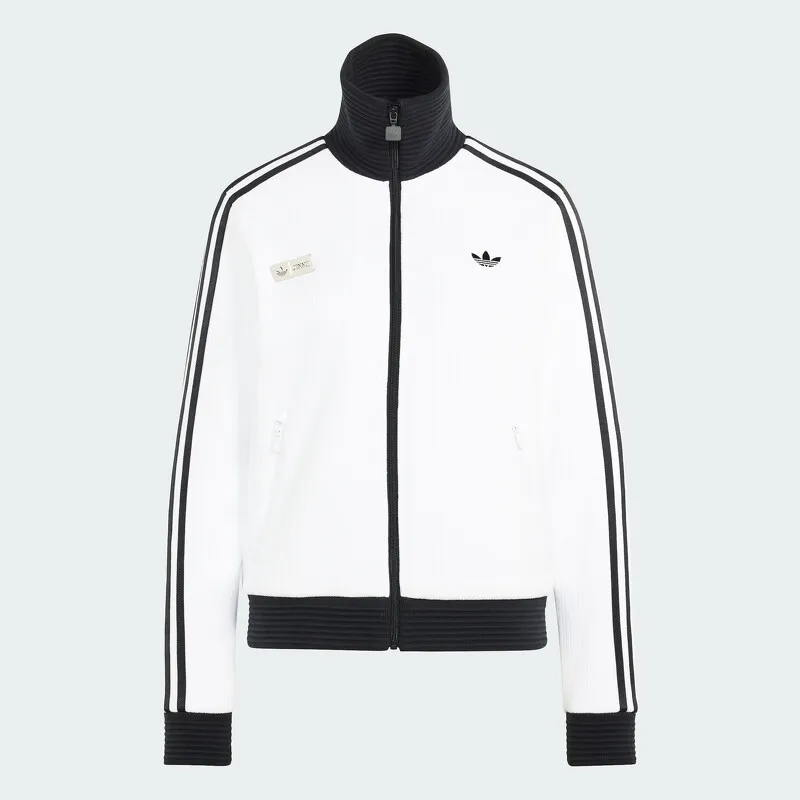立領運動外套,NT$4,290。