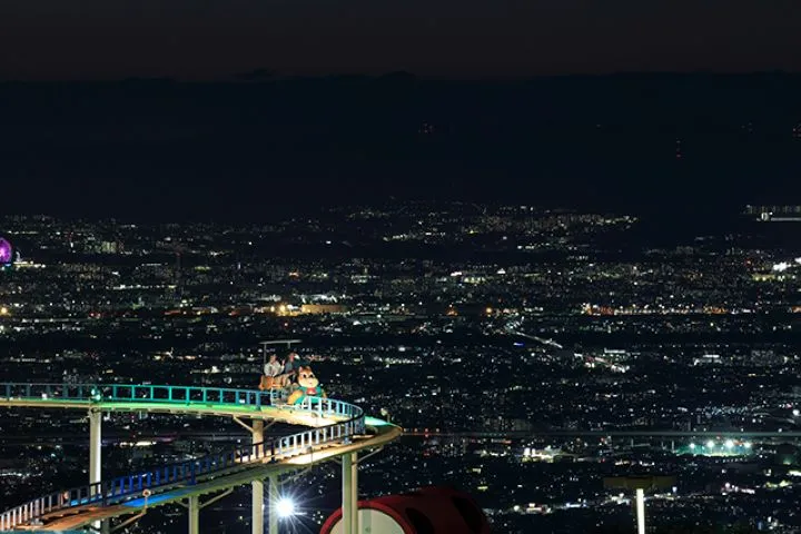 ▲奈良「生駒山上遊園地」夏季限定夜間開放。　圖：日本近畿鐵道／提供