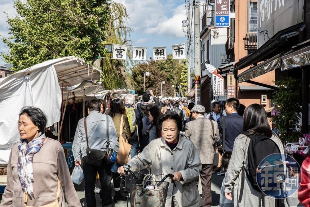 岐阜縣高山市的宮川朝市很受當地人與觀光客歡迎。