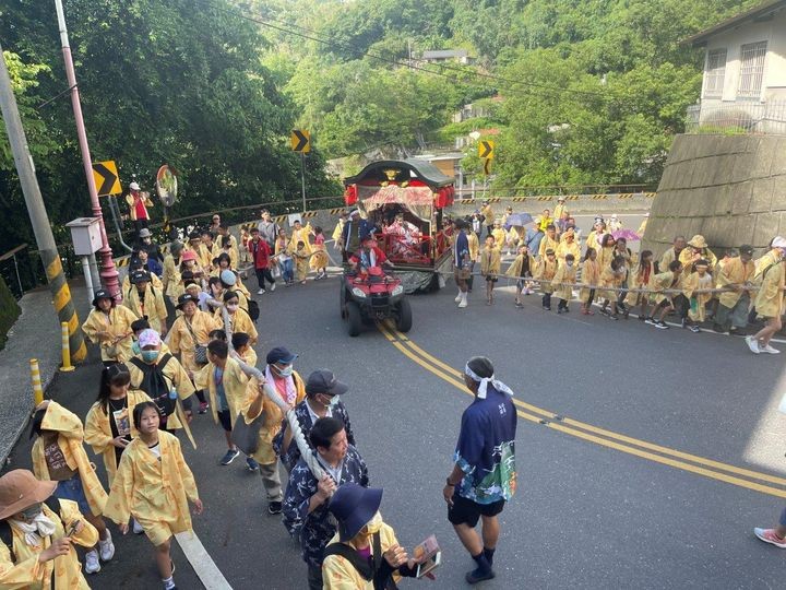 ▲熱烈的「2023西拉雅夏日好Chill－關子嶺夏日山車祭」遊行慶典，彷彿重回關子嶺當年的繁華光景。　圖：西拉雅國家風景區管理處／提供