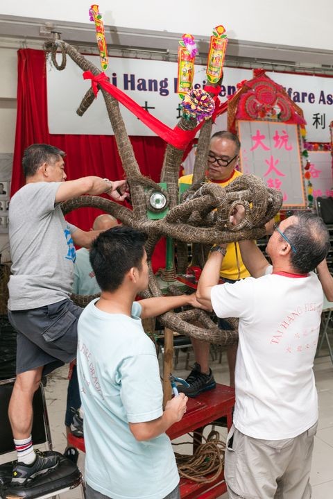 ▲大坑火龍頭的準備工作進行中。　圖：香港旅遊發展局／提供