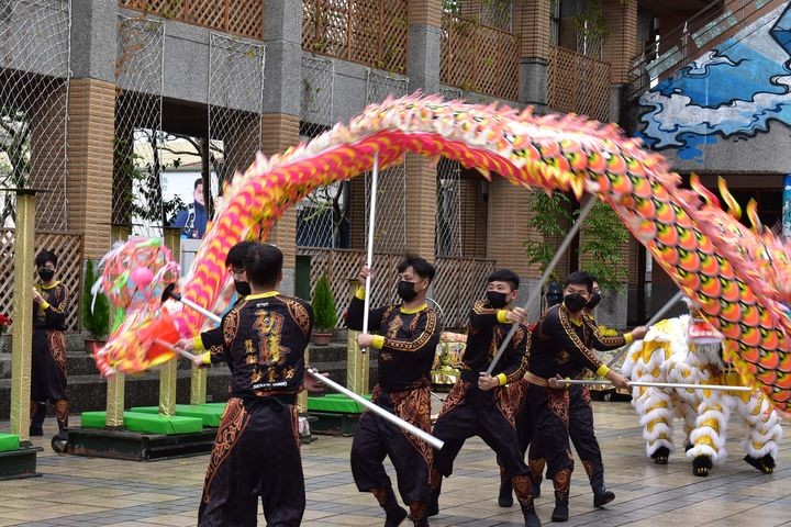 ▲新春舞龍舞獅熱鬧開園。　圖：新北市政府客家事務局／提供