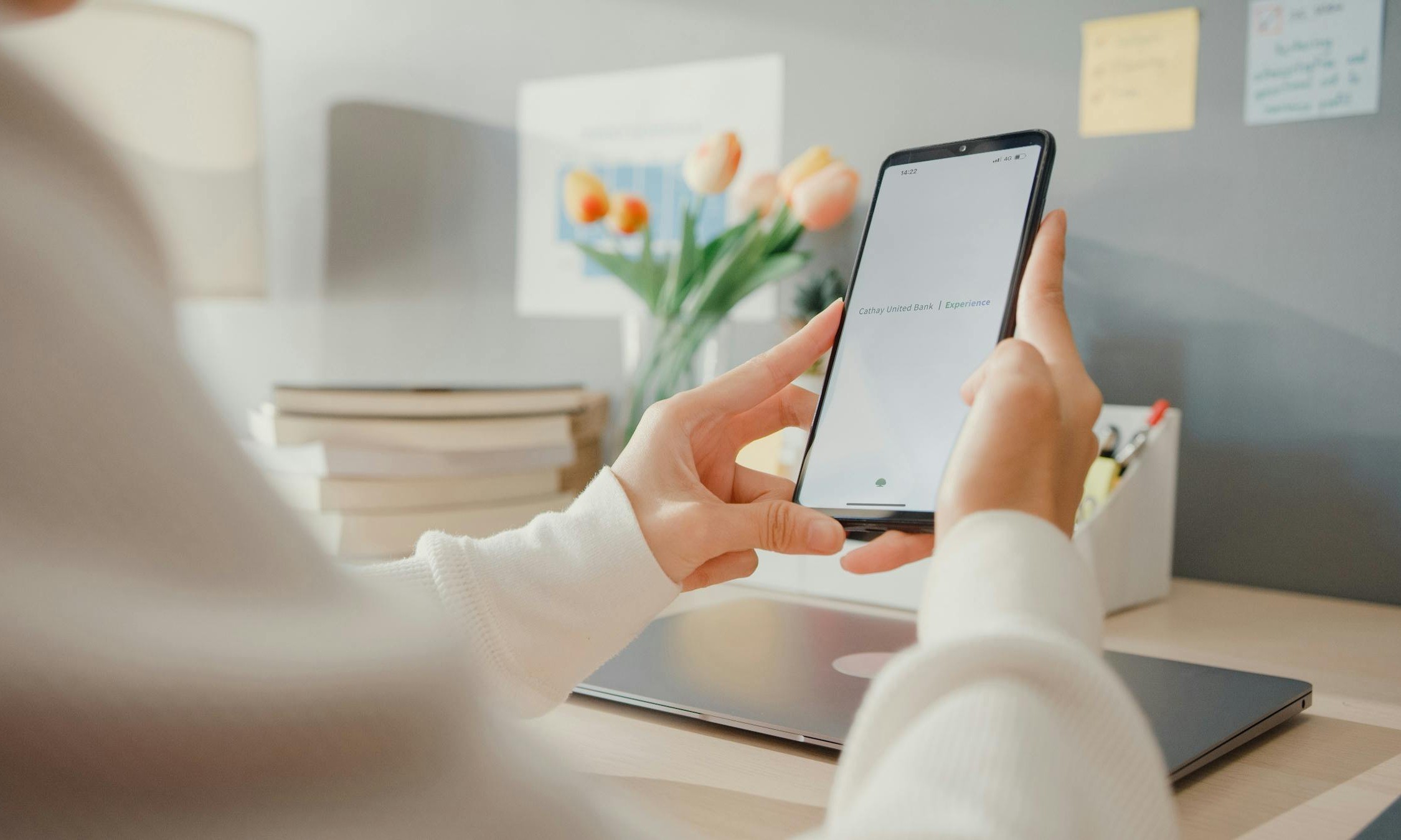 觸，動你心：國泰世華CUBE App，以純白美學建立你的質感金融生活- every little d