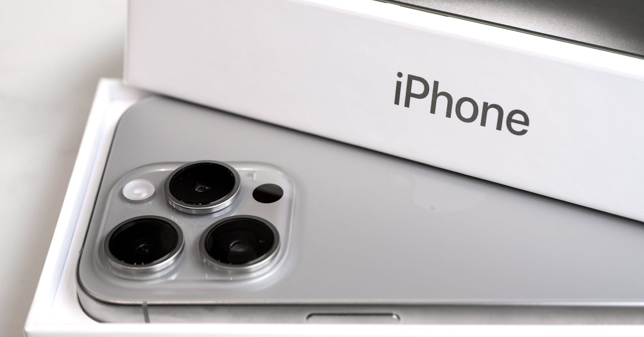 蘋果鬆綁iPhone 維修：二手零件可替換，降低維修成本- INSIDE
