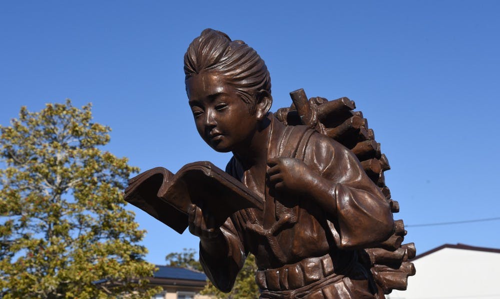 新品登場 二宮金次郎ーブロンズ像 込む 彫刻・オブジェ