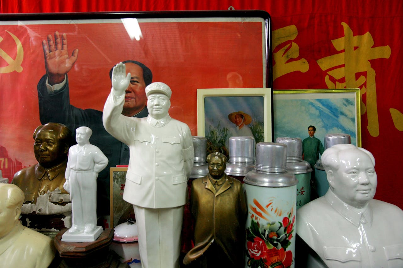 網羅人生】讓強者附身：《神仙代言人》荒誕無稽的世界- TNL The News Lens 關鍵評論網