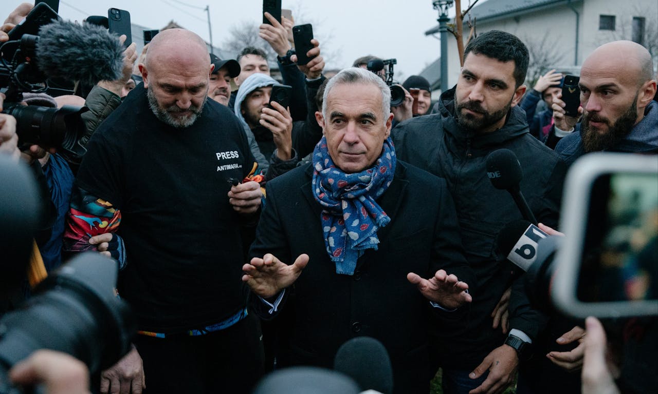 羅馬尼亞法院宣布第一輪總統選舉無效，極右派候選人率支持者抗議，情報解密俄羅斯透過TikTok介選- TNL The News Lens 關鍵評論網