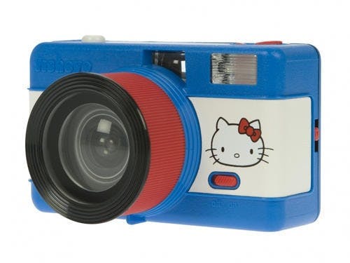 是LOMO 相機配上 Hello Kitty,玩具感加倍!這篇文章的首圖