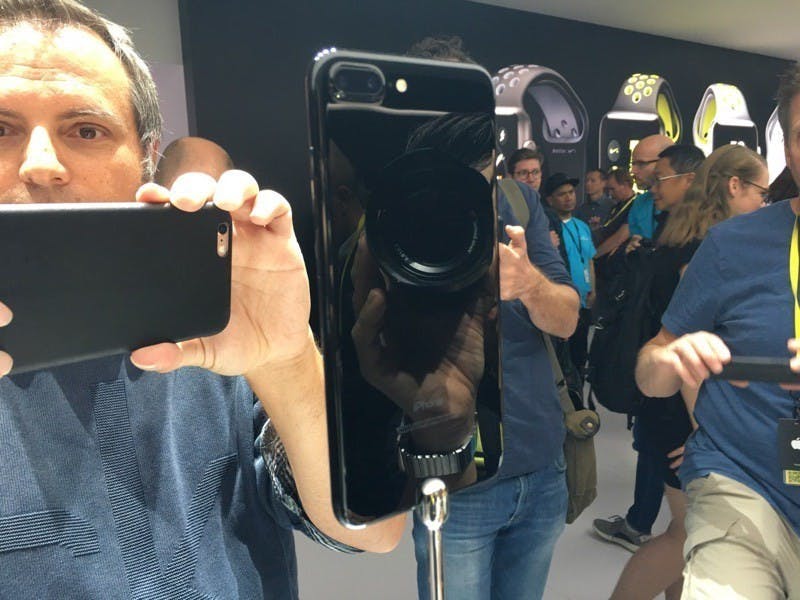 是新機初期供貨不足 導致蘋果iPhone銷量再度呈現下滑這篇文章的首圖
