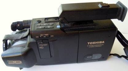 是3D攝影器材界的黑金剛:Toshiba SK-3D7攝影機這篇文章的首圖