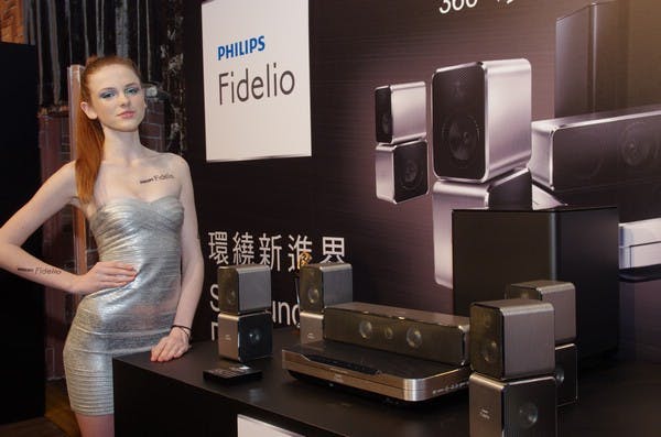 是PHILIPS Fidelio 品牌新品齊發,橫跨家庭劇院、音響與耳機這篇文章的首圖
