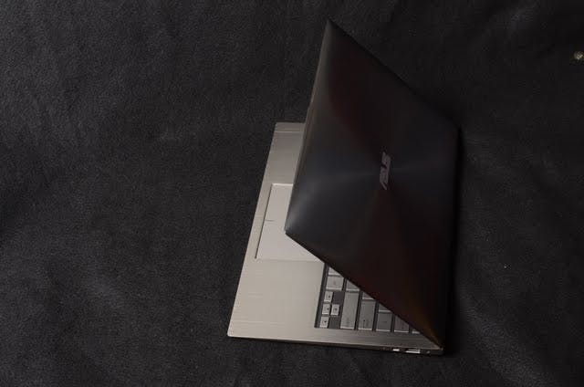 是100年資訊月:Asus ZenBook UX21 筆電這篇文章的首圖