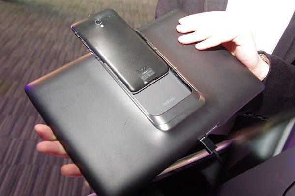 是(速報)華碩 PadFone 2 台灣售價亮相,有符合你的期望值嗎?這篇文章的首圖