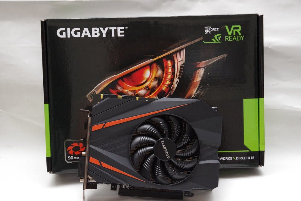 是短小剽悍的準旗艦 GPU ,技嘉 GeForce GTX 1080 Mini ITX 8G 動手玩這篇文章的首圖
