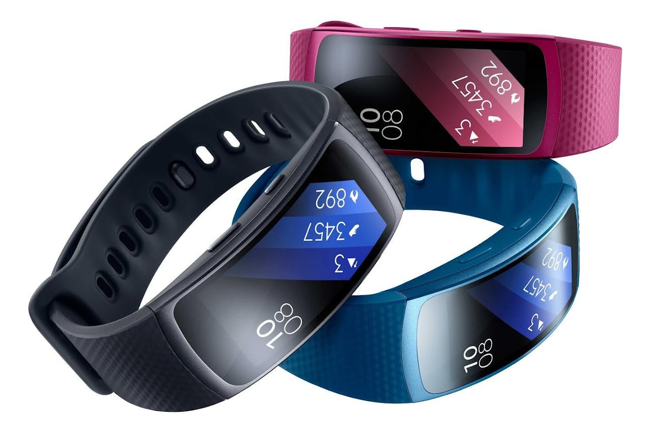 是三星新智慧穿戴登場,在台推出 Gear Fit 2 手環與 Gear IconX 耳機這篇文章的首圖