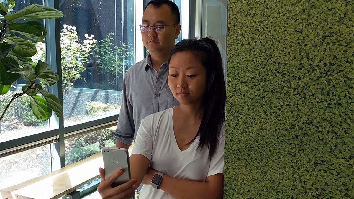是偷窺無用! Google 研發 e-screen protector 2毫秒抓出誰在後面偷看你手機這篇文章的首圖