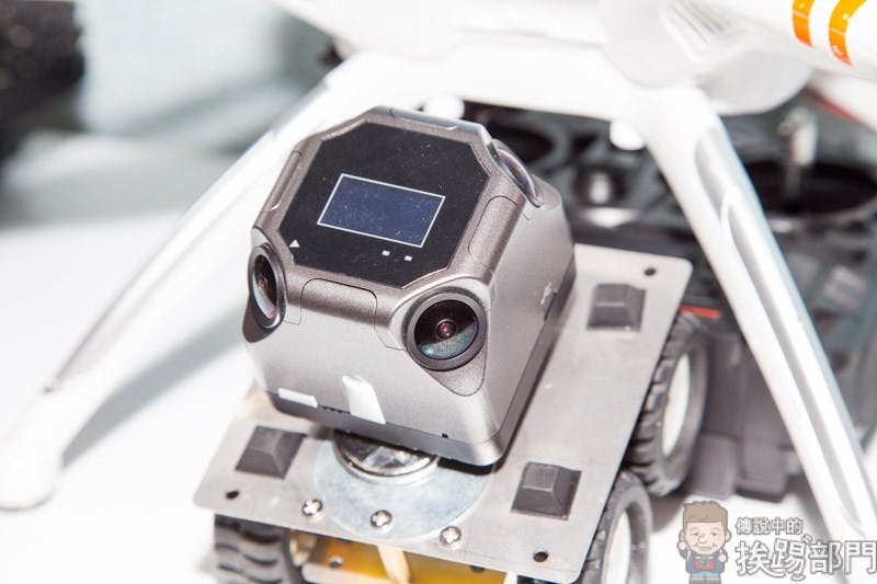 是Computex 2016 ULTRACKER 艾創科技展出 4 鏡頭多功能相機支援 360度、球形、180度兩分割、四分割錄影模式滿足您各種需求!這篇文章的首圖