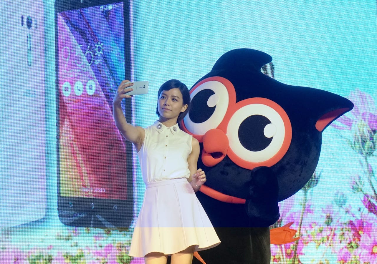 是華碩新一批 ZenFone 家族在台發表, Selfie 、 Deluxe 、 Laser 共同亮相這篇文章的首圖