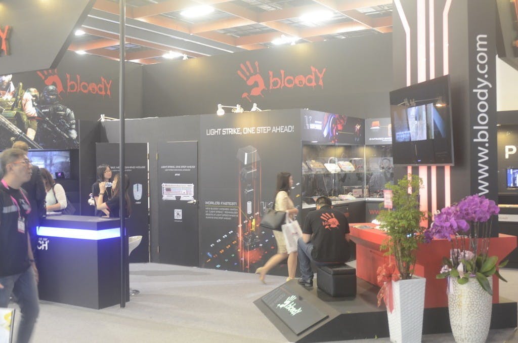 是機械式鍵盤「軸」的變革:A4雙飛燕bloody的光軸展出這篇文章的首圖
