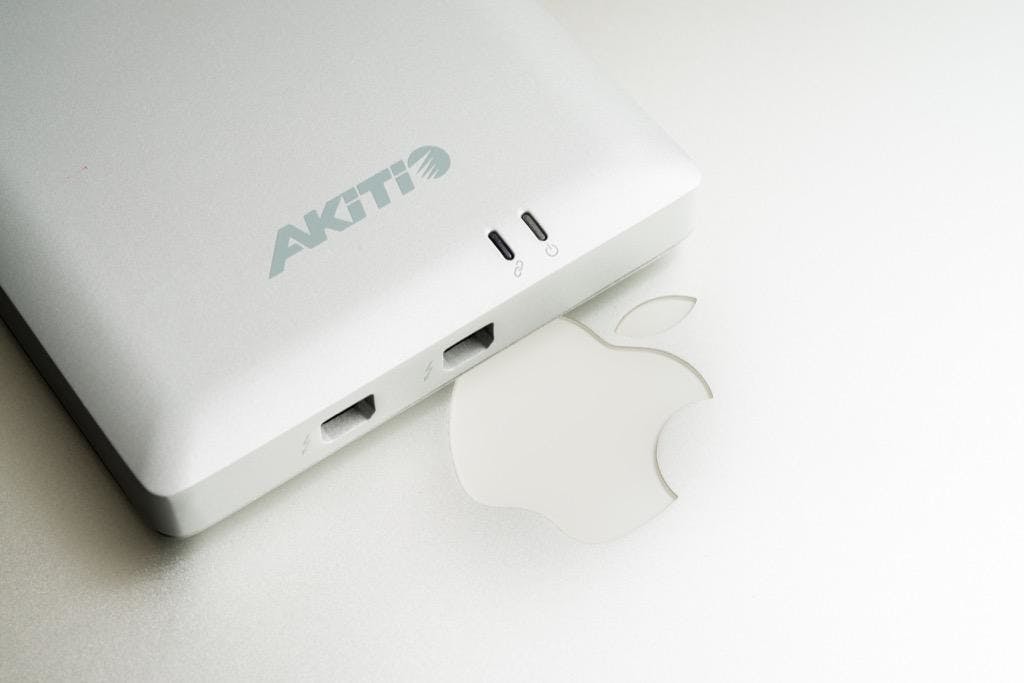 是解放你的 Mac!AKITIO ThunderDock 讓你 USB3.0、FireWire、eSATA 通通一次擁有!這篇文章的首圖