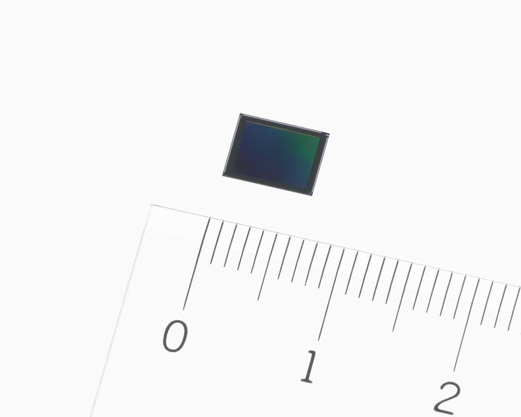 是具焦平面相位差對焦以及三軸電子防手震, Sony 發表新款 1/2.6 吋感光元件 Exmor RS IMX318這篇文章的首圖