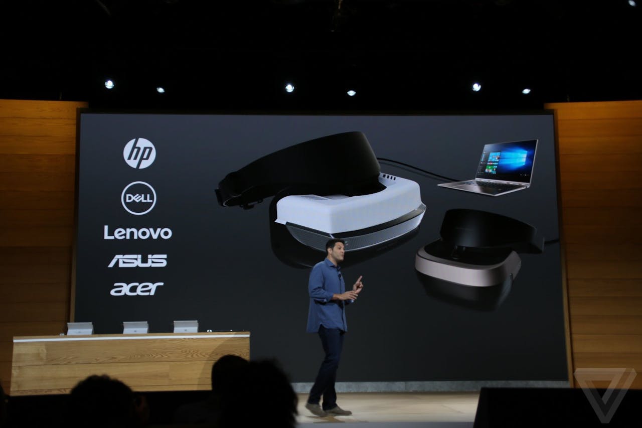 是微軟宣布 Windows 10 用 VR 頭戴顯示器參考設計,售價自 299 美金起這篇文章的首圖