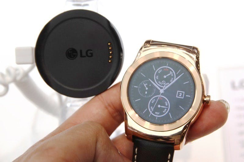 是新款智慧錶LG Watch Timepiece 傳與V40 ThinQ同台亮相這篇文章的首圖