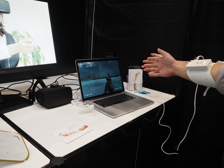 是CEATEC 2016 :結合肌肉動作與感測器的手勢操作器 UnlimitedHand這篇文章的首圖
