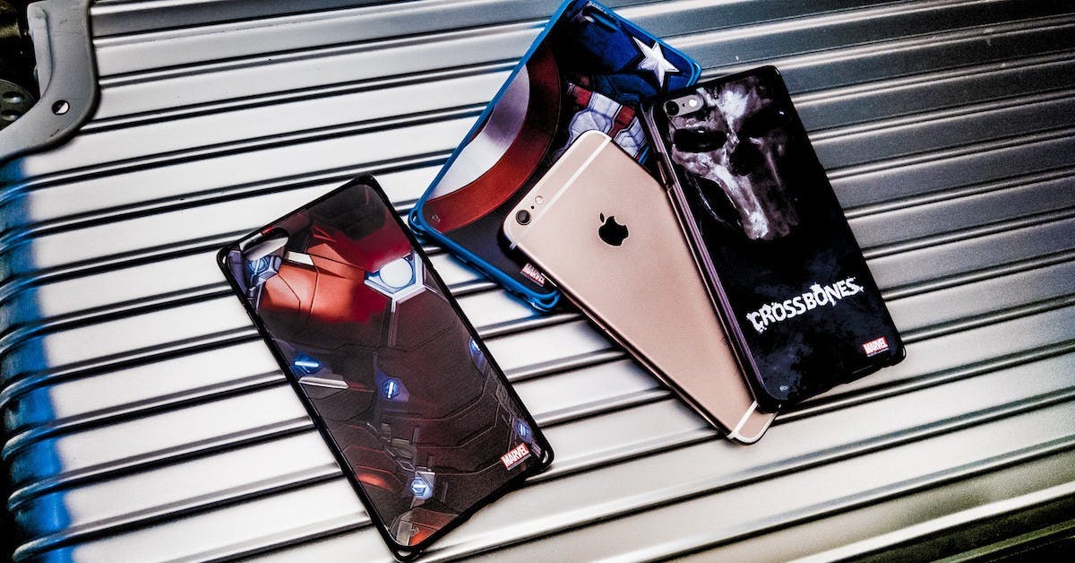 是超帥氣「美國隊長3:英雄內戰」iPhone 保護殼,不僅有專利防摔氣墊、還能讓你掛吊飾喔!這篇文章的首圖