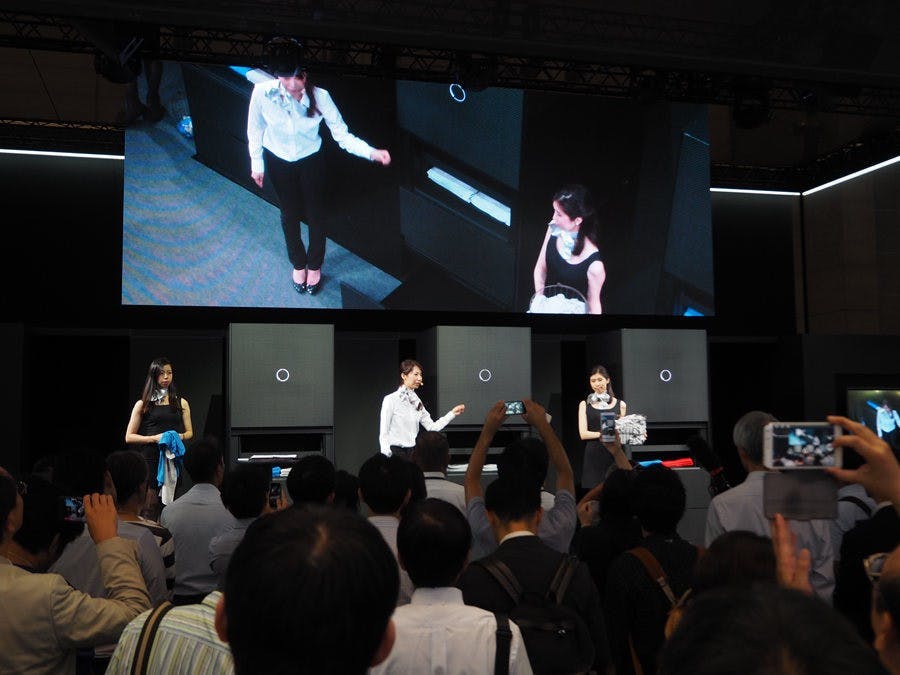 是CEATEC 2016:顛覆習慣還是懶人福音? Seven Dreamer 的自動洗衣、摺衣機 /laundroid 2017 年商用化 這篇文章的首圖