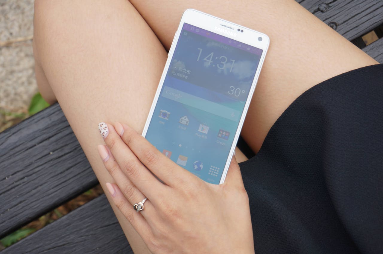是Samsung Note 4 超高畫質的旗艦級大螢幕新機這篇文章的首圖