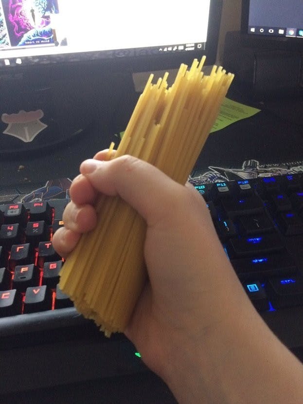 是高招!原來Pasta還可以這樣用:網友示範意大利麵化身成Wacom觸控筆尖!這篇文章的首圖