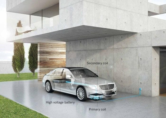 是賓士預計在 2018 年式的 S550e 導入基於高通 HALO 的 WEVC 無線充電這篇文章的首圖