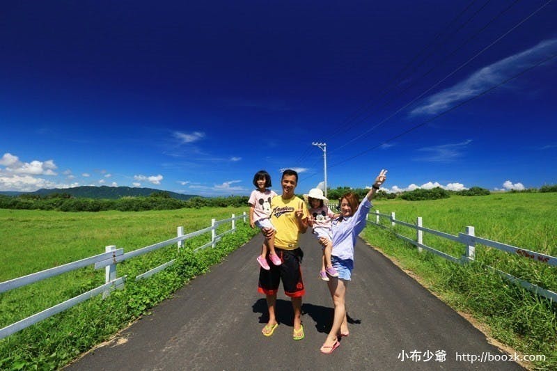 是【3C】跟小布一樣在旅行中忍不住狂打卡與朋友分享你,快來免費4.5G超極速上網吃到飽踹踹看!這篇文章的首圖