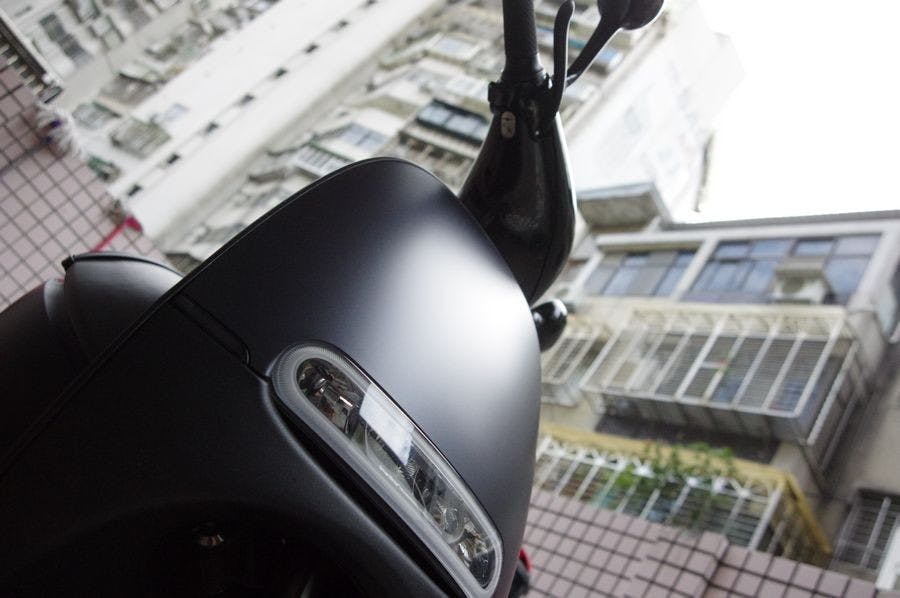 是熱血玩樂派,加速更快、操控升級的 Gogoro S 動手玩這篇文章的首圖