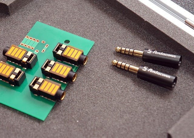 是當蘋果砍掉了 3.5mm 耳機插槽,為何日本音響協會還要制定全新的 4.4mm 平衡端子?這篇文章的首圖