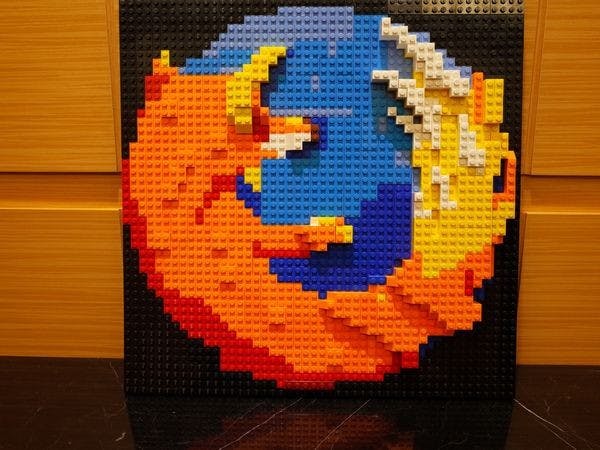 是基於 WebRTC 技術, Mozilla 推出可直接於瀏覽器使用的簡易通訊服務 Firefox Hello這篇文章的首圖