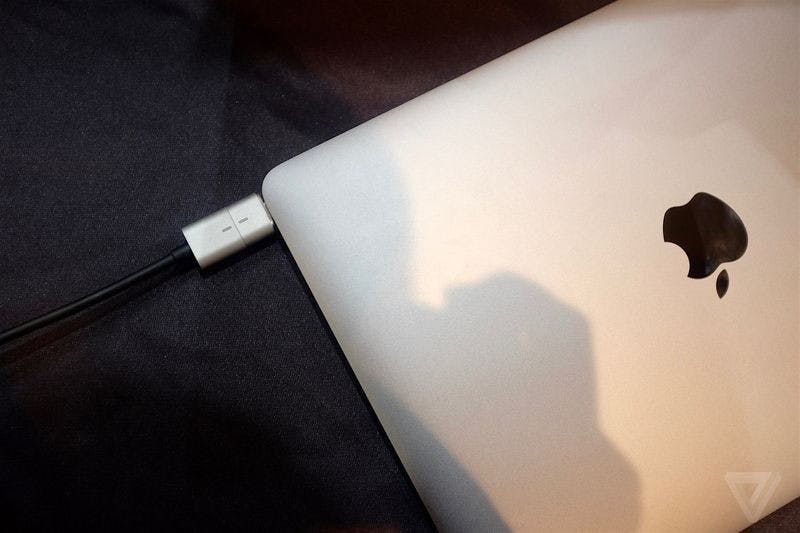 是CES 2016:買 New Macbook 卻因為舊充電器無法相容的朋友有福囉!這篇文章的首圖