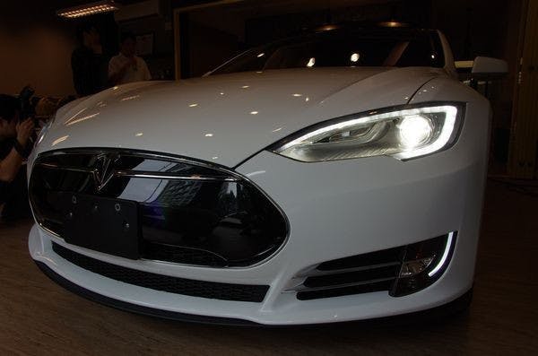 是Tesla 與 Mobileye 不認為致命車禍是因為自動駕駛系統失靈而未介入煞車這篇文章的首圖