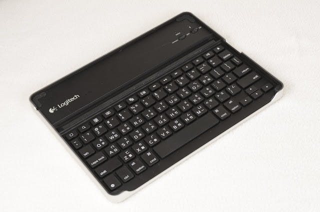 是100年資訊月:Logitech ZAGG 鍵盤底座保護殼這篇文章的首圖