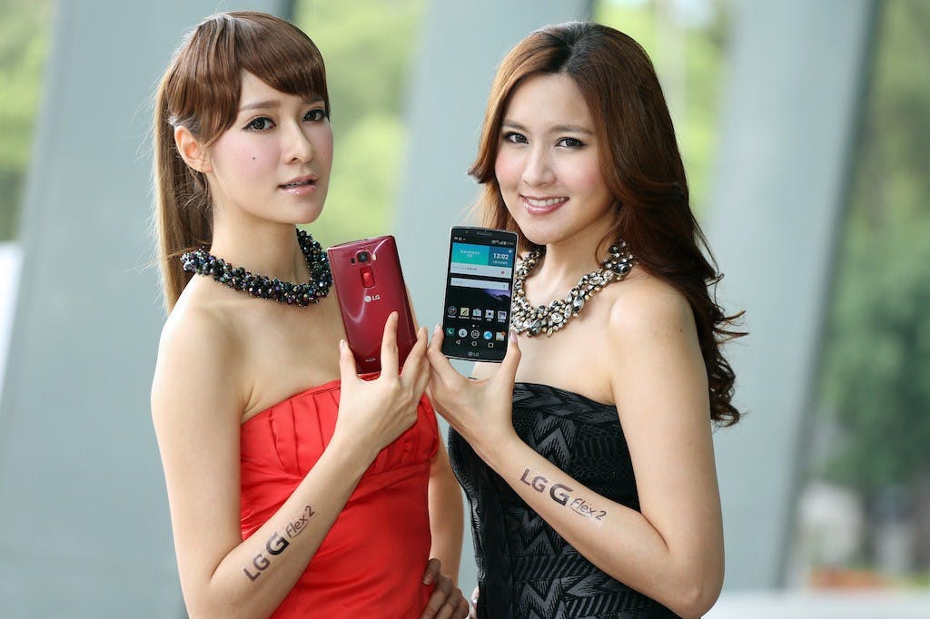 是LG 推出 G Flex2 第二代曲面智慧型手機這篇文章的首圖